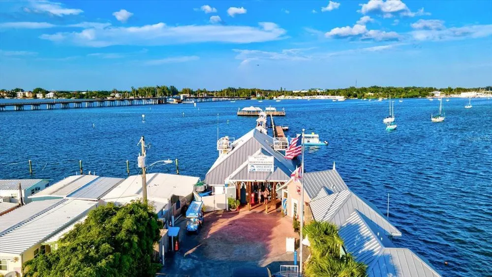 4706 Dundee Dr, Bradenton, FL 34210