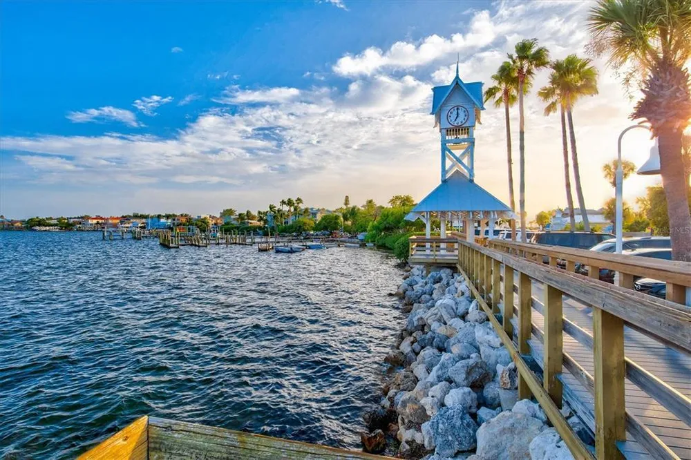 4706 Dundee Dr, Bradenton, FL 34210