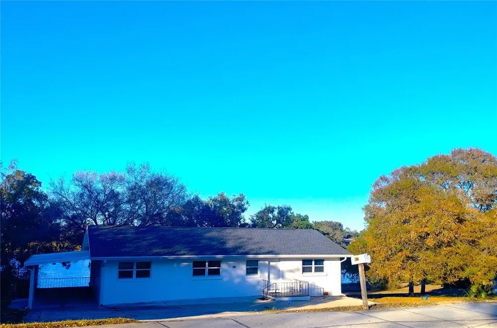 417 E Main St, Dundee, FL 33838
