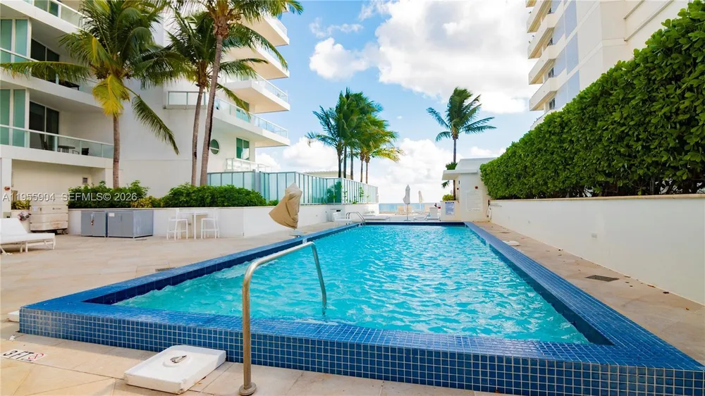 4391 Collins Ave, Miami Beach, FL 33140
