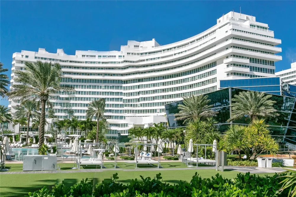 4391 Collins Ave, Miami Beach, FL 33140