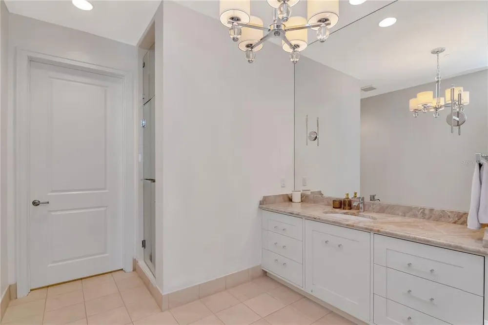 450 Knights Run Ave, Tampa, FL 33602
