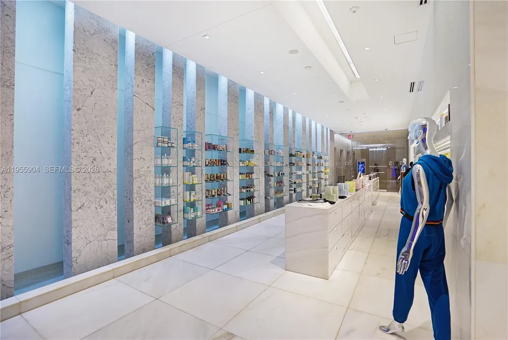 4391 Collins Ave, Miami Beach, FL 33140