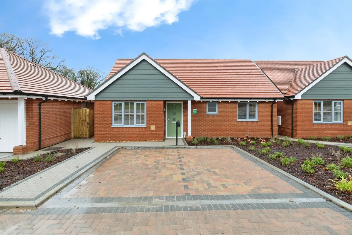 Edmondsham Road, Fordingbridge, Verwood