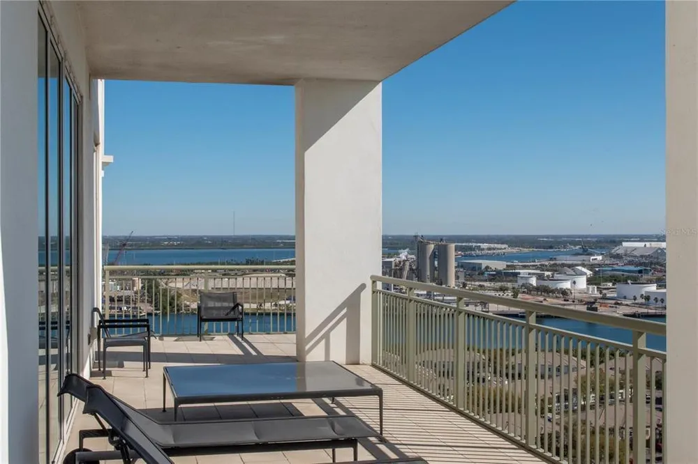 450 Knights Run Ave, Tampa, FL 33602