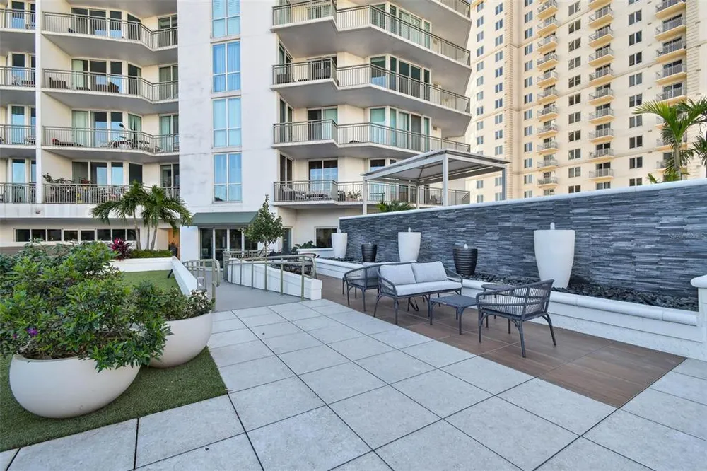 450 Knights Run Ave, Tampa, FL 33602