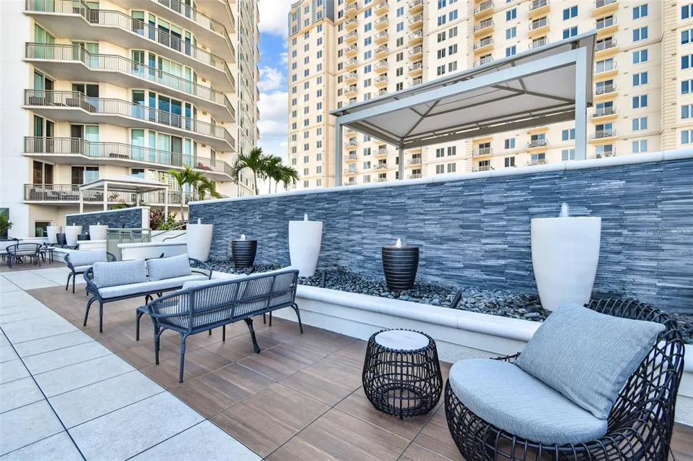 450 Knights Run Ave, Tampa, FL 33602