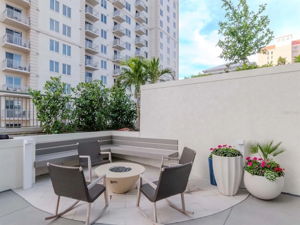 450 Knights Run Ave, Tampa, FL 33602