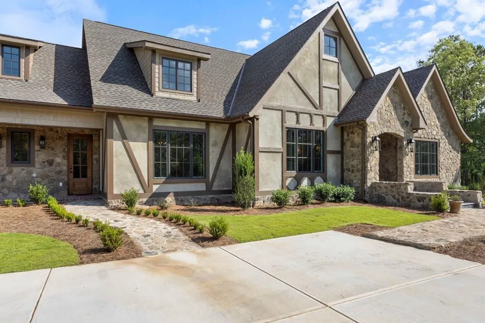 8511 Lake Bright Dr, Columbus, GA 31904