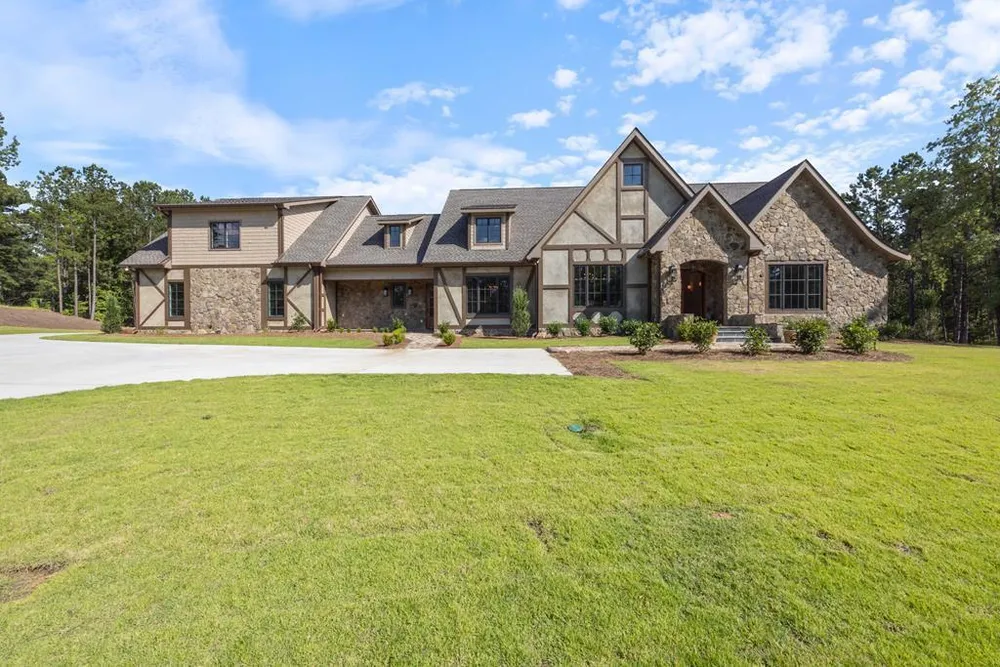 8511 Lake Bright Dr, Columbus, GA 31904