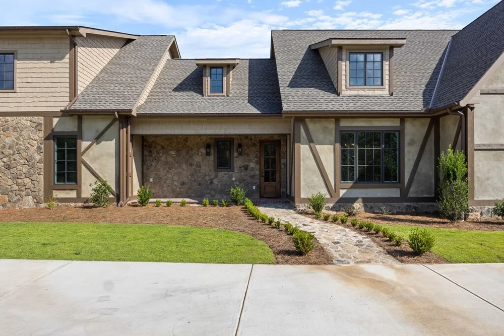 8511 Lake Bright Dr, Columbus, GA 31904