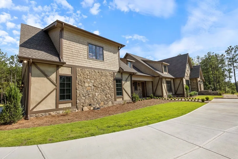 8511 Lake Bright Dr, Columbus, GA 31904