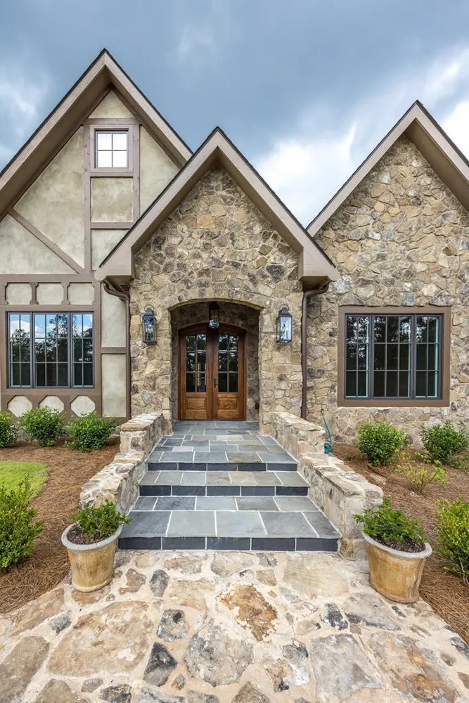 8511 Lake Bright Dr, Columbus, GA 31904