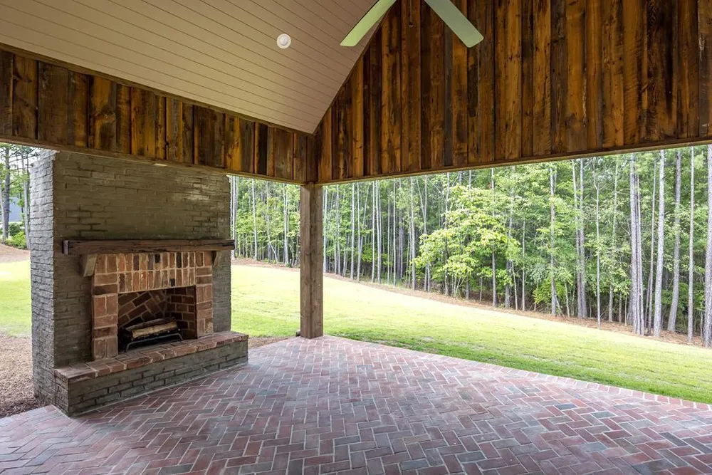 8511 Lake Bright Dr, Columbus, GA 31904