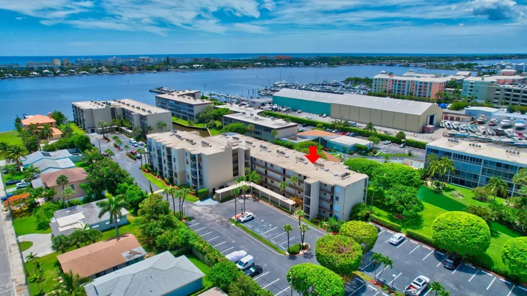 890 N Dixie Hwy, Lantana, FL 33462