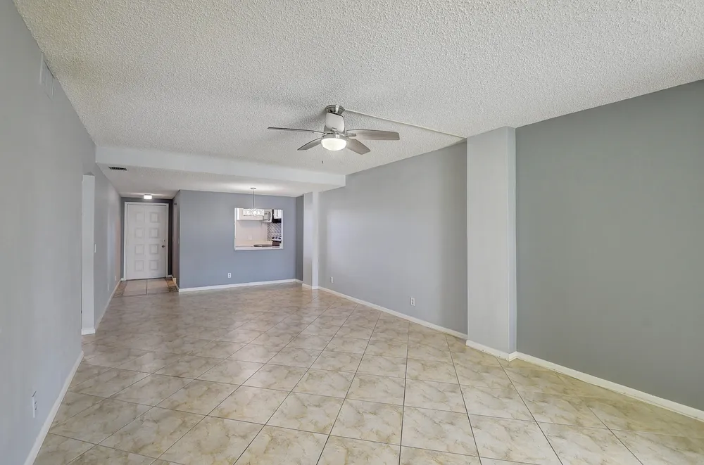 890 N Dixie Hwy, Lantana, FL 33462