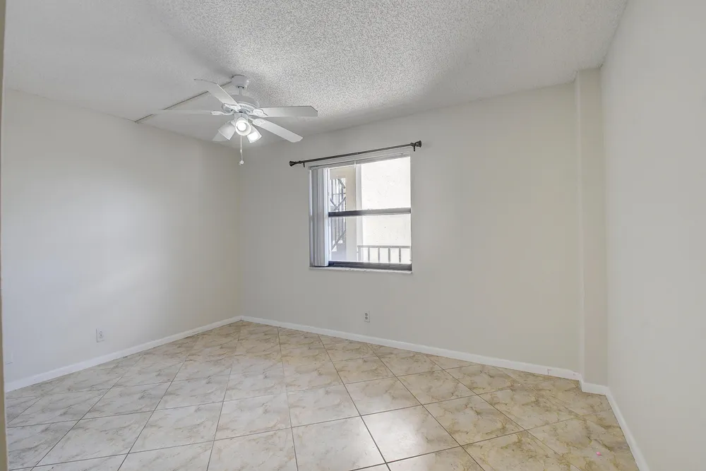 890 N Dixie Hwy, Lantana, FL 33462