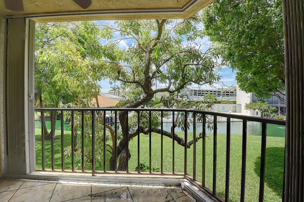 890 N Dixie Hwy, Lantana, FL 33462