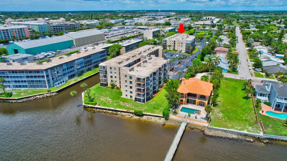890 N Dixie Hwy, Lantana, FL 33462