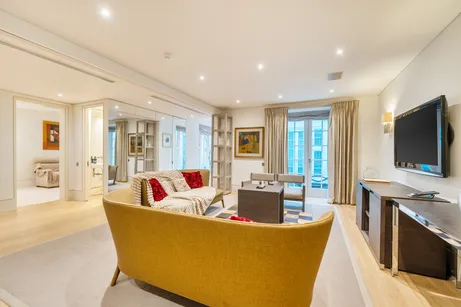 Duchess Of Bedfords Walk, London, W8