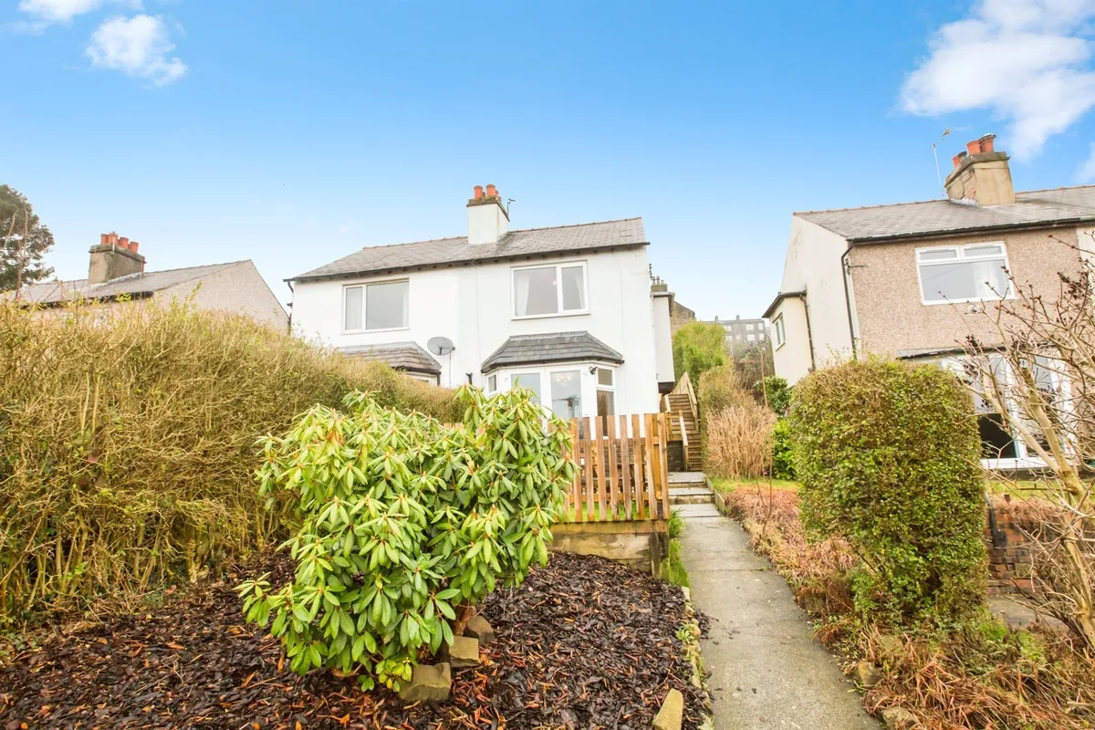 Sunnybank Crescent, Greetland