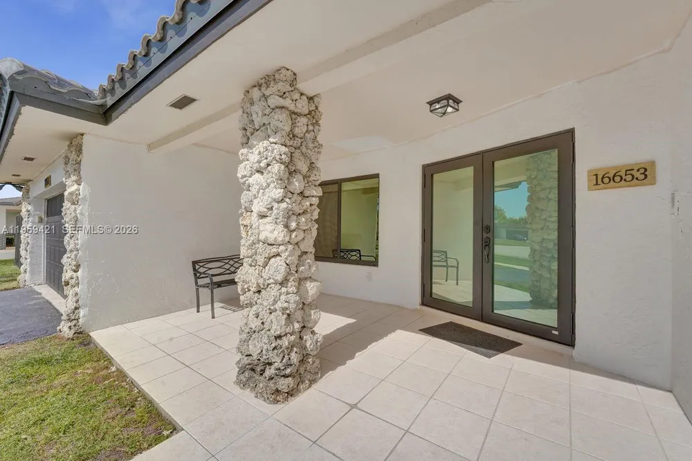 16653 Golfview Dr, Weston, FL 33326