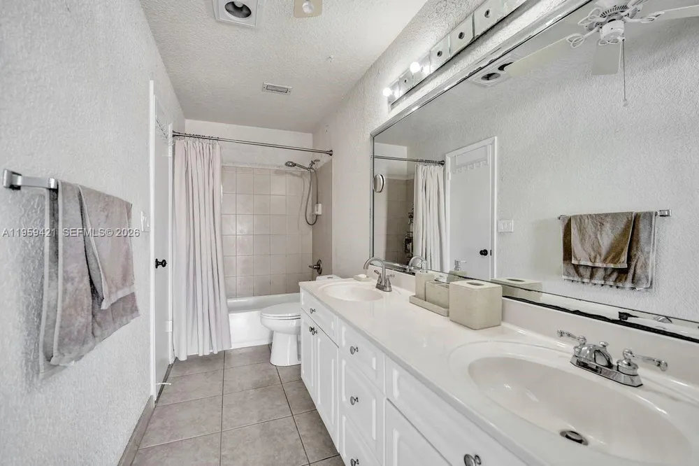 16653 Golfview Dr, Weston, FL 33326