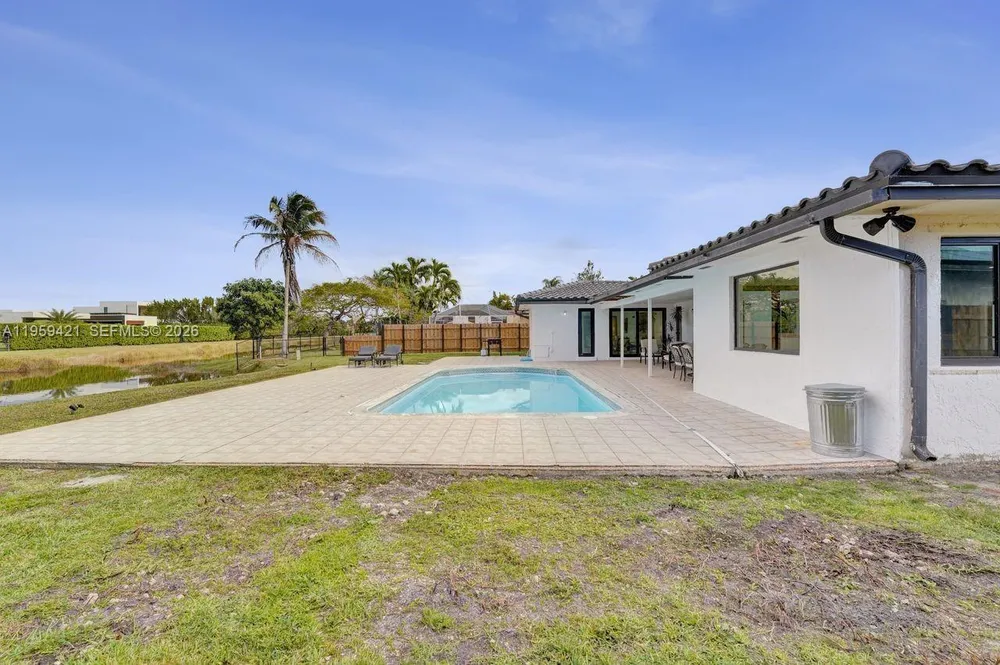16653 Golfview Dr, Weston, FL 33326