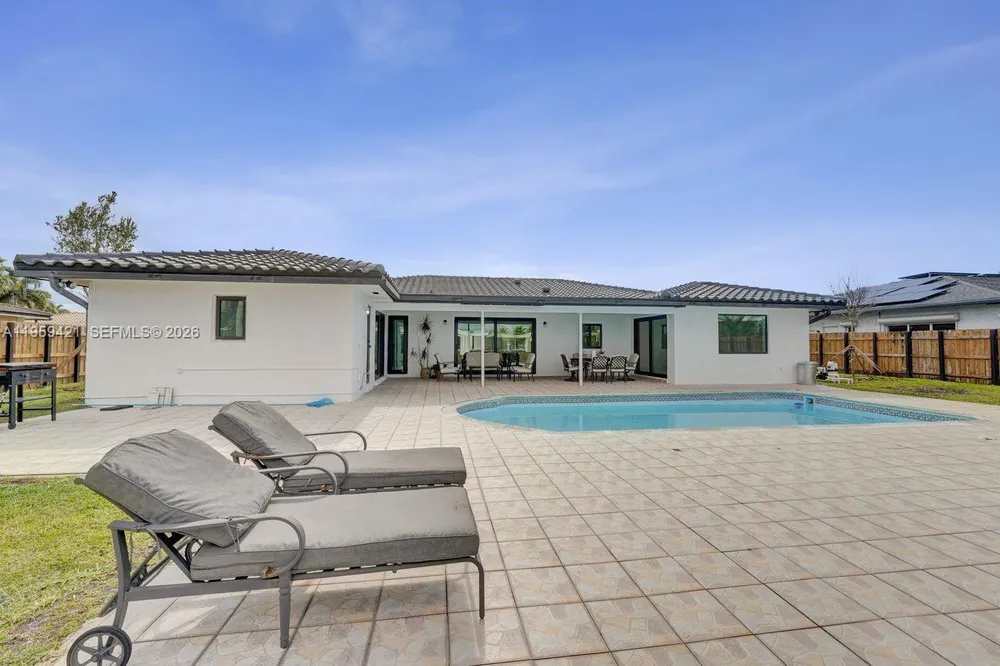 16653 Golfview Dr, Weston, FL 33326