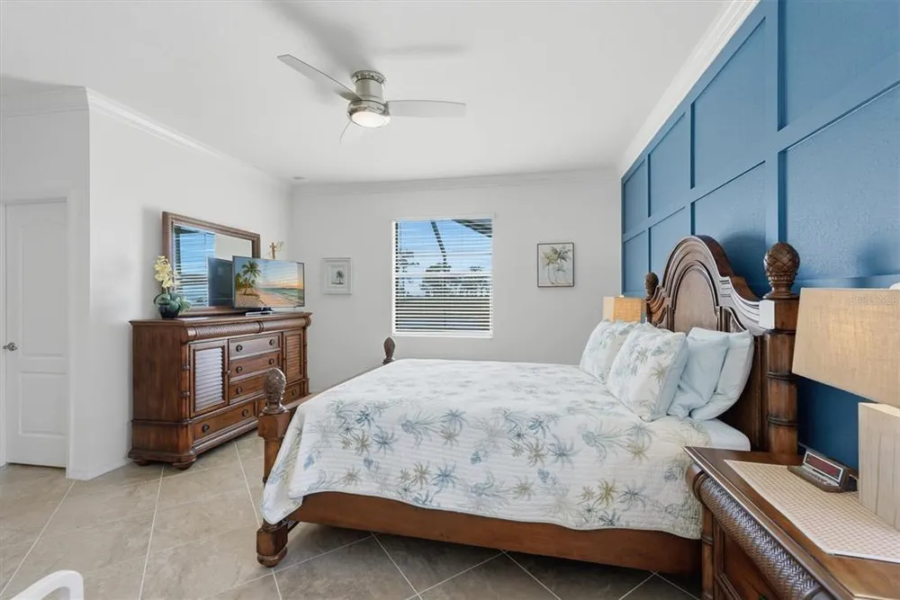 10475 Medjool Dr, Venice, FL 34293