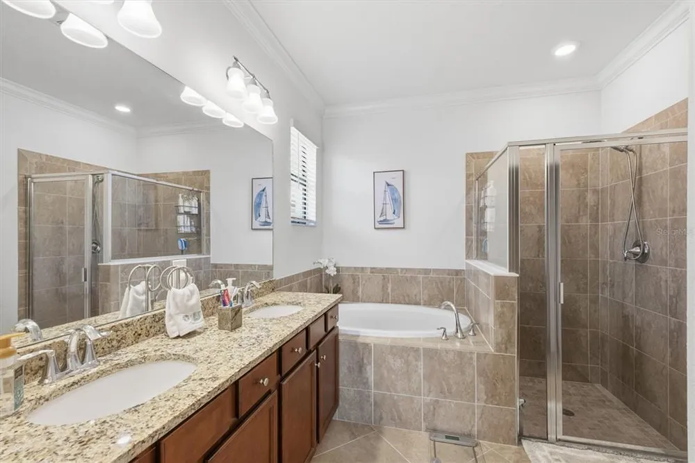 10475 Medjool Dr, Venice, FL 34293