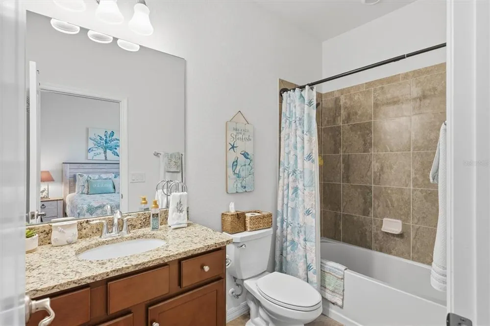 10475 Medjool Dr, Venice, FL 34293