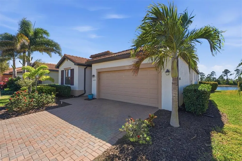 10475 Medjool Dr, Venice, FL 34293