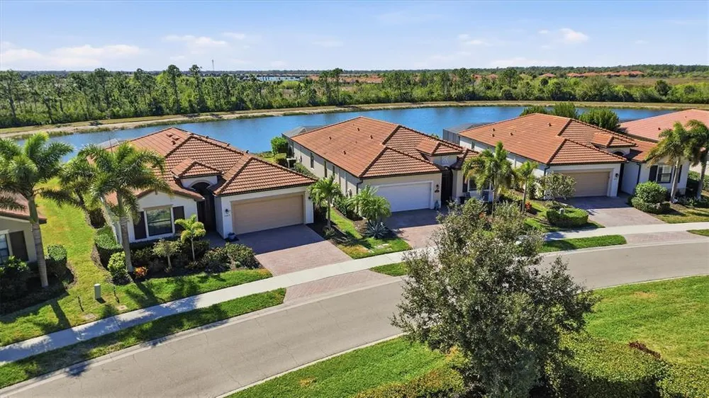 10475 Medjool Dr, Venice, FL 34293