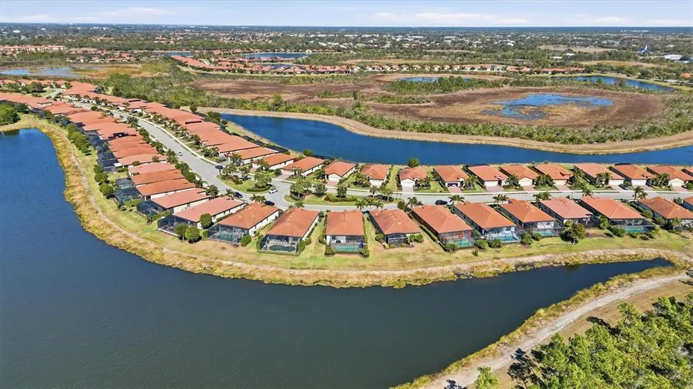 10475 Medjool Dr, Venice, FL 34293