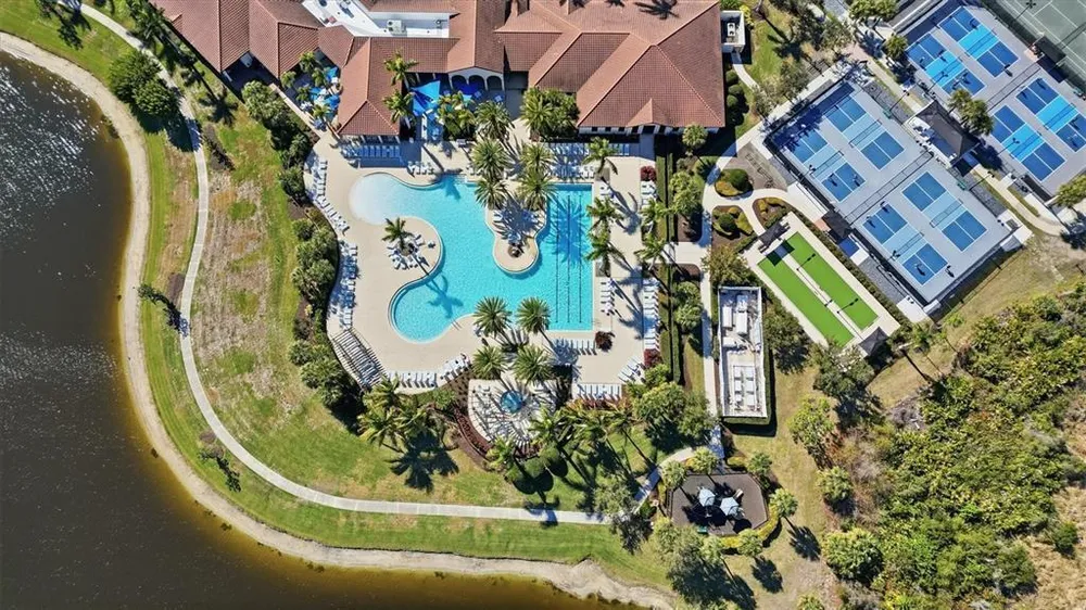 10475 Medjool Dr, Venice, FL 34293
