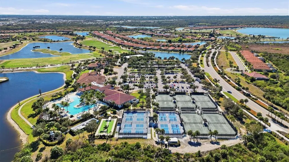 10475 Medjool Dr, Venice, FL 34293