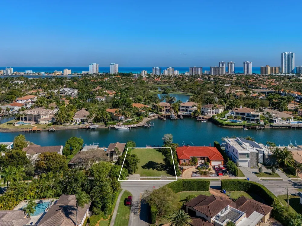 1101 Diplomat Pkwy, Hollywood, FL 33019