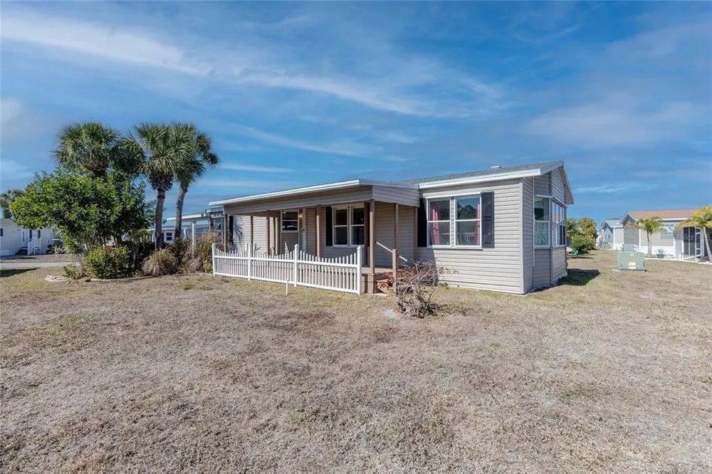 2100 Kings Hwy, Port Charlotte, FL 33980