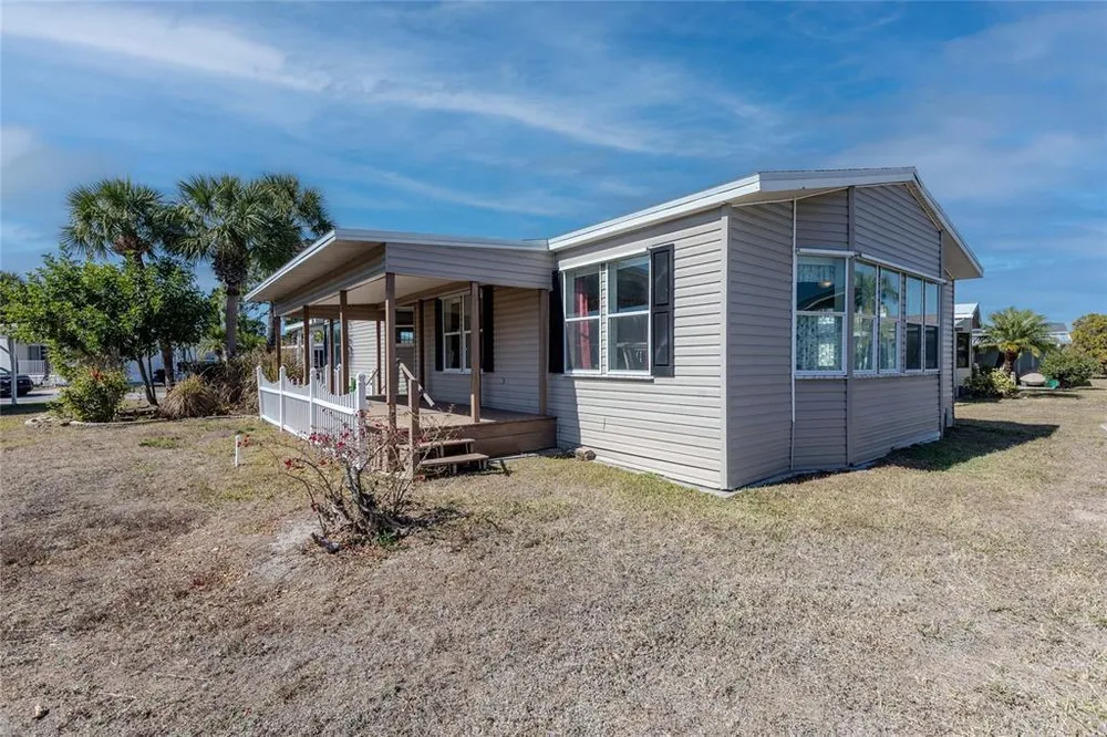 2100 Kings Hwy, Port Charlotte, FL 33980