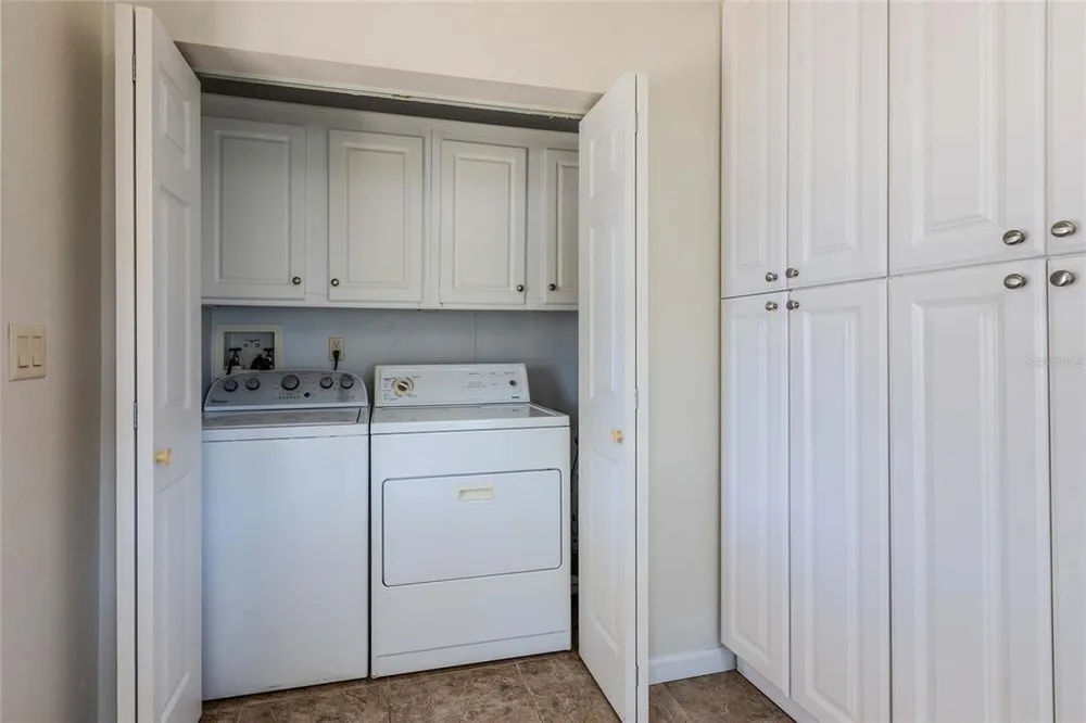 2100 Kings Hwy, Port Charlotte, FL 33980