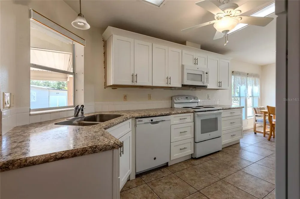 2100 Kings Hwy, Port Charlotte, FL 33980