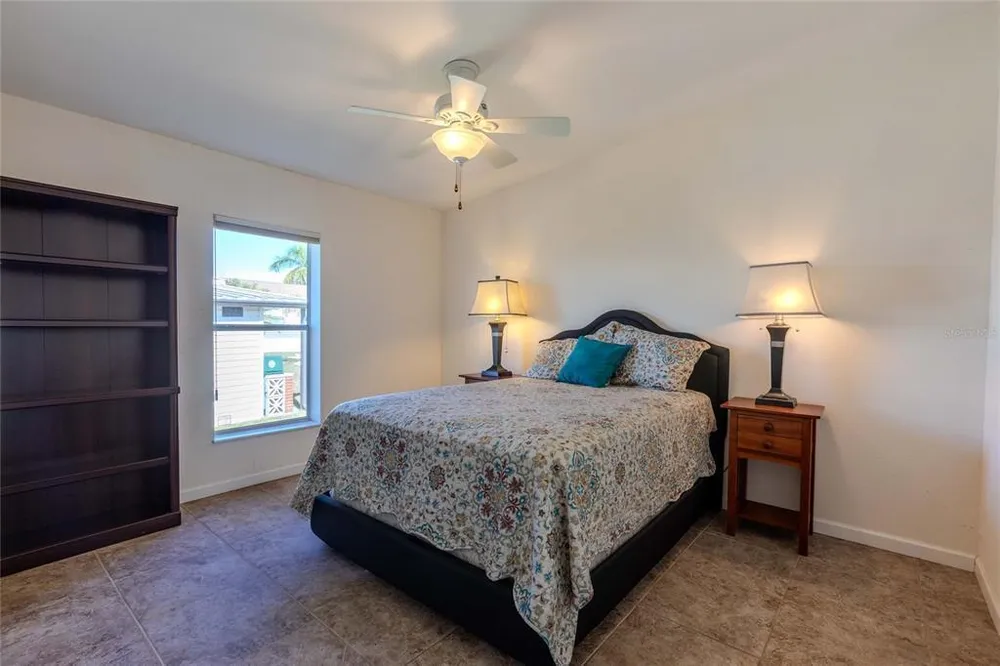 2100 Kings Hwy, Port Charlotte, FL 33980