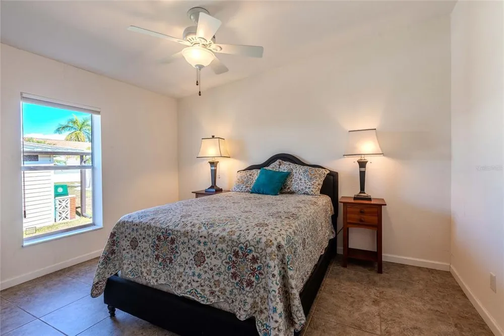 2100 Kings Hwy, Port Charlotte, FL 33980