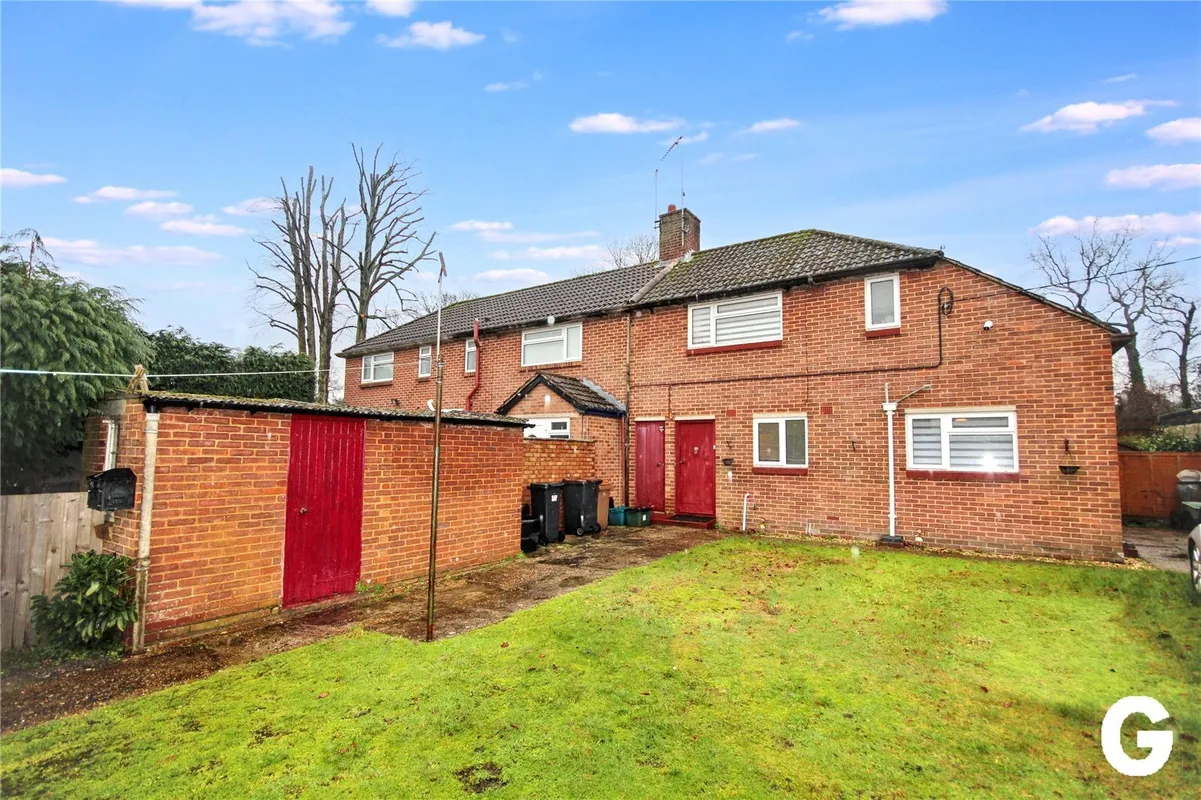 Glenives Close, St. Ives, Ringwood, Hampshire, BH24
