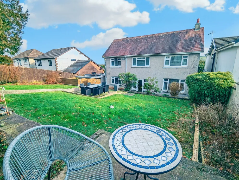 Property carousel item 2