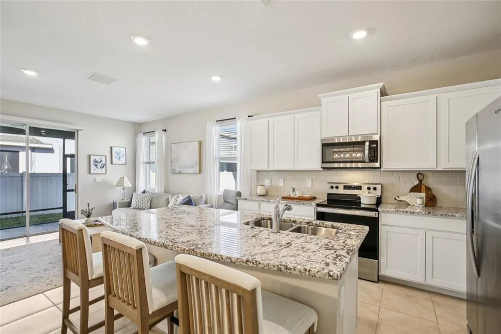 2813 Midnight Pearl Dr, Sarasota, FL 34240