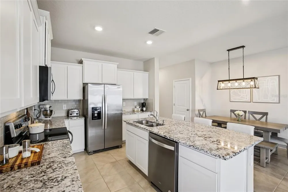 2813 Midnight Pearl Dr, Sarasota, FL 34240