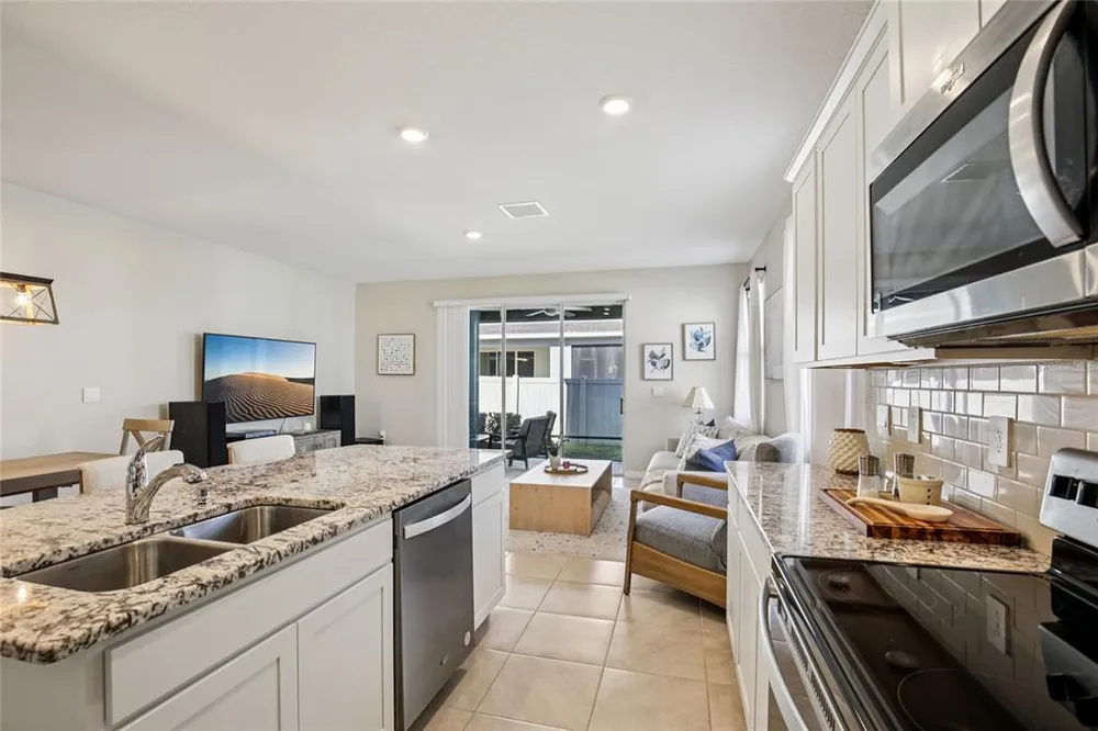 2813 Midnight Pearl Dr, Sarasota, FL 34240