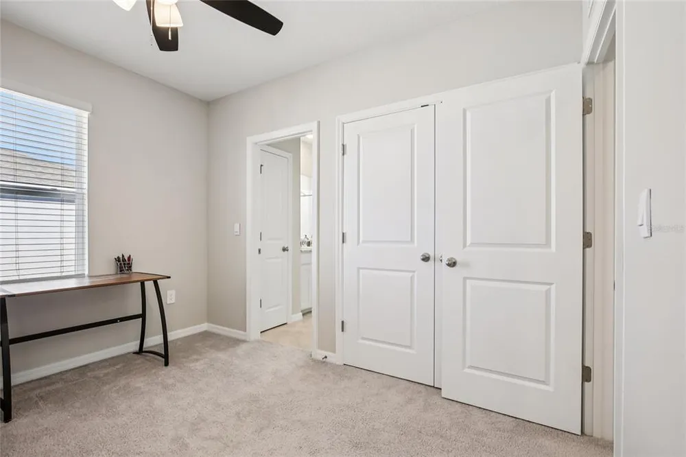 2813 Midnight Pearl Dr, Sarasota, FL 34240